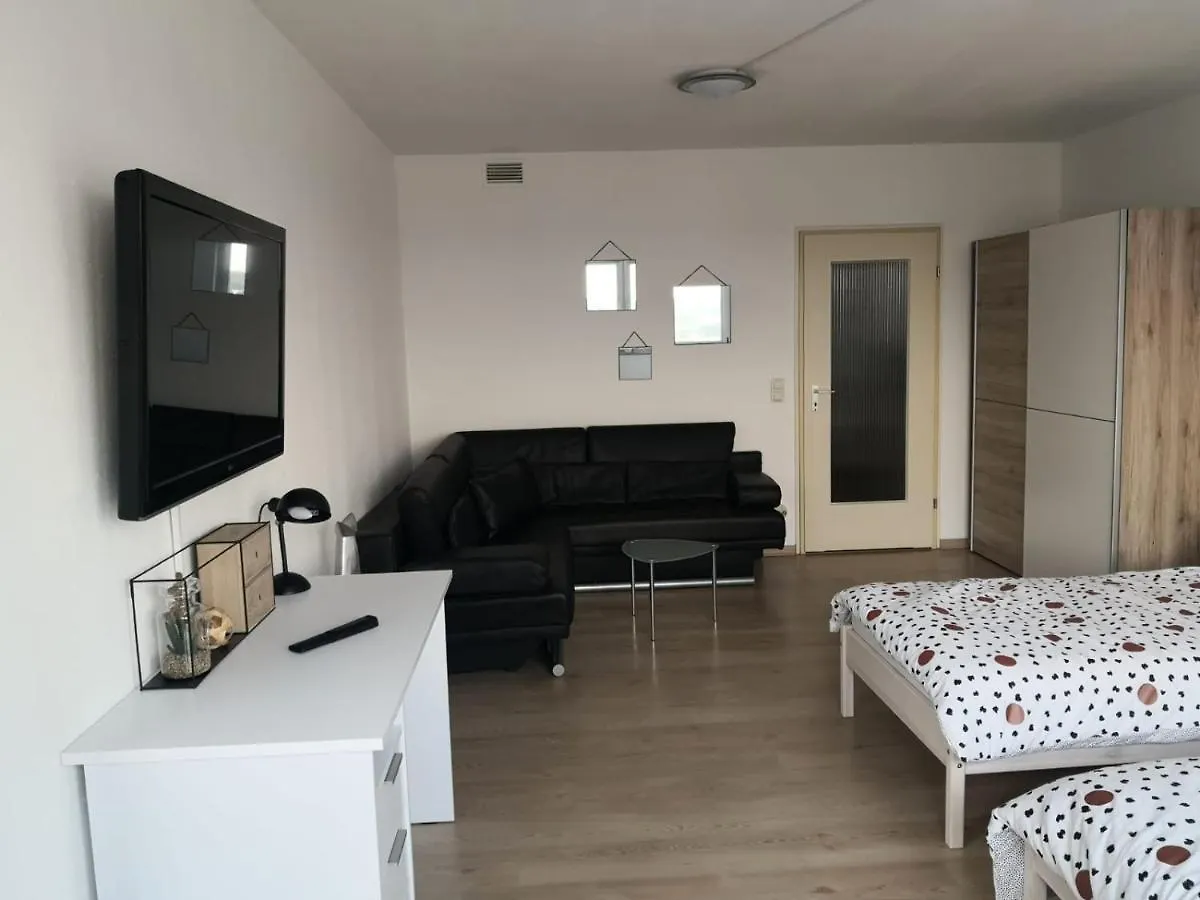 Apartment Ueber Den Wolken Und Super Zentral Zwischen Frankfurt Und Darmstadt - 100Qm Langen  Germany