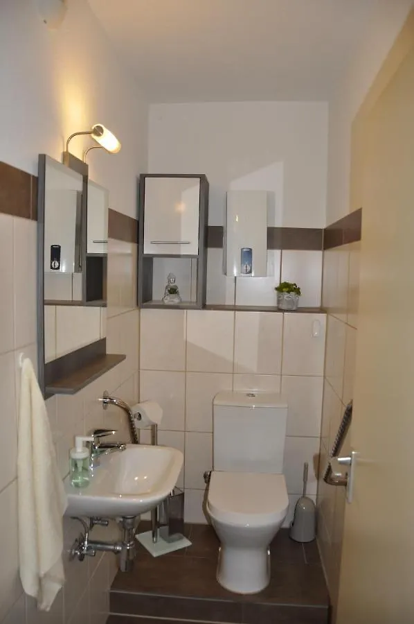 Apartment Ueber Den Wolken Und Super Zentral Zwischen Frankfurt Und Darmstadt - 100Qm Langen  Germany